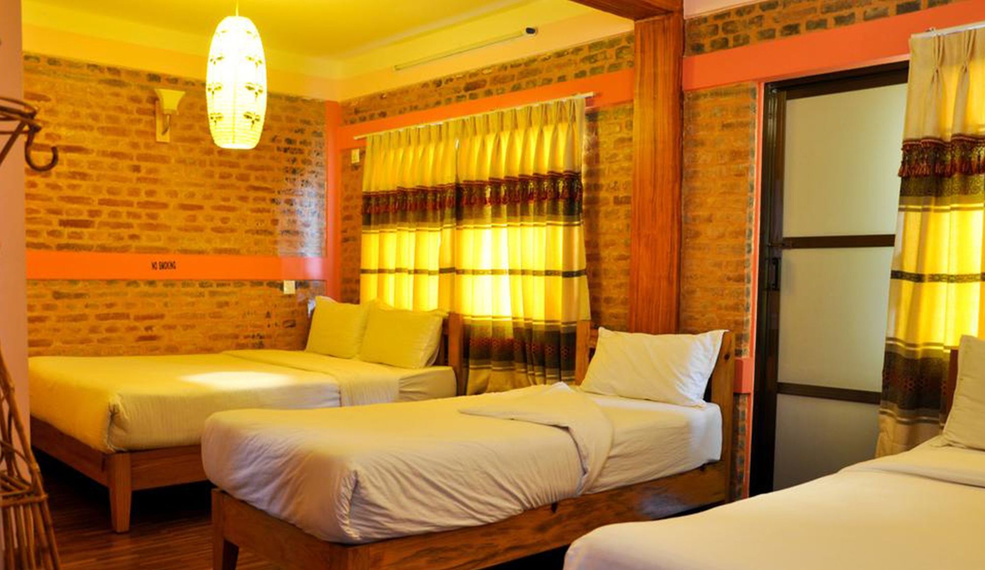 Hotel Everest Window View Нагаркот Екстериор снимка